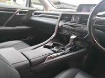 2019 雷克萨斯 RX300 豪华 CBU 年份 2019 完毕 64000 km 唯一提供全方位服务 Lexus Malaysia (( 自由 2 年度保修 ))