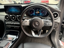 2021 梅赛德斯-奔驰 GLC 级 300 2.0 (一个) AMG 轿跑车 CKD REG 2022 FSR UW2026