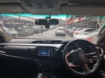 2017 TOYOTA HILUX TOYOTA HILUX 2.4cc G SPEC VNT (A)
