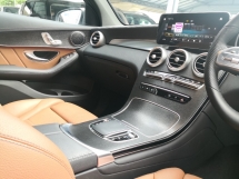 2021 梅赛德斯 - 奔驰GLC GLC200 AMG 2021 新的改头换面完成了45,000公里，只有全方位服务NZ Wheels保修 10.2025