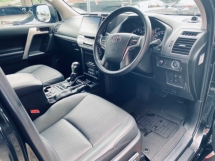 2021 TOYOTA PRADO 2.8 TX-L DIESEL Berdaftar 2024 Sunroof 7Seater 