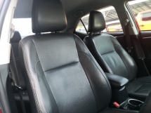 2017 丰田 ALTIS 1.8G 制造年份 2017 全方位服务 UMW Toyota Shifttronic 仅完成 83,000 公里 (( 一年免费保修 ))