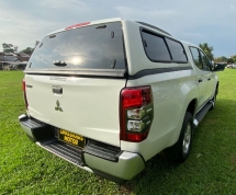 2022 MITSUBISHI TRITON 2.5 (A) 4 X 4 TIP TIOP HIGH LOAN DEPOSIT RM300