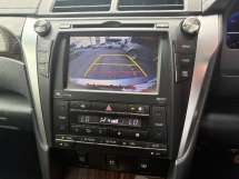 2015 TOYOTA CAMRY 2.5 Kerusi Kulit BSM Facelift Hibrid F/Waranti