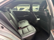 2015 TOYOTA CAMRY 2.5 Kerusi Kulit BSM Facelift Hibrid F/Waranti