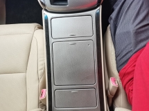 2013 Toyota Vellfire Toyota Vellfire 3.5cc V6 (一个)翻新