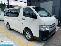 2025 TOYOTA HIACE HIACE PASSAGER WINDOW VAN 3.0 MT 11 SEATERS