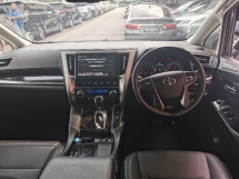 2017 TOYOTA ALPHARD 2017 Toyota Alphard 2.5 SC Berdaftar 2020
