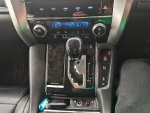 2017 TOYOTA ALPHARD 2017 Toyota Alphard 2.5 SC Berdaftar 2020