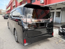 2015 TOYOTA VELLFIRE 2.4 ZG版Facelift Reg 2018 飞行员座椅P/靴子