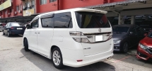 2013 丰田Vellfire 3.5cc V6型号 (一个) REG 2014, 105K KM 2 年保修