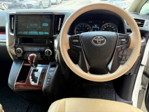 2015 TOYOTA ALPHARD 2.5 (A) Facelift Modelista Kit Leather Seat Camera