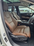 2018 沃尔沃XC60 2.0cc T8混合动力车 (混合WRTY 8 元年) 地理信息系统 2018