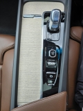 2018 沃尔沃XC60 2.0cc T8混合动力车 (混合WRTY 8 元年) 地理信息系统 2018