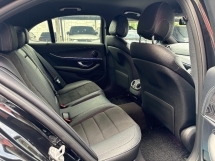 2017 MERCEDES-BENZ E-CLASS E200 2.0 (A) CBU Berdaftar 2019 AMG 5A kereta 14k km