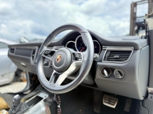 PORSCHE MACAN 2.0 PDK 2016 HALF CUT Performance Part 