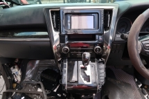 TOYOTA ALPHARD V6 HALF CUT Performance Part 