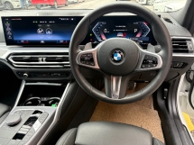 2024 BMW 3 Siri 330i M-Sport CKD Facelift 2k km di bawah jaminan 29