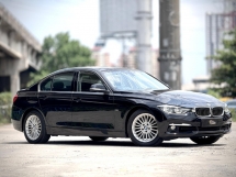 2016 BMW 3 SERIES 318I SPORTS 1 LADY OWNER 3 YRS WARRANTY GIVEN!