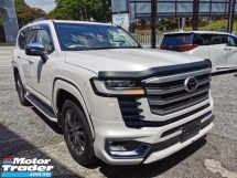 2022 TOYOTA LAND CRUISER 3.5 ZX PETROL (7 YEARS WARRANTY)
