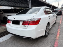 2013 HONDA ACCORD 2.0 VTI-L相机皮革座椅钥匙免费保修