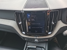 2018 沃尔沃 XC60 沃尔沃 XC60 2.0cc T8 插电式混合动力车 (一个) 2018