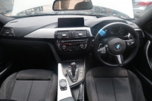 BMW F30 LCI HYBRID B4 HALF CUT Performance Part 
