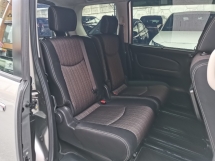2017 Nissan Serena Nissan Serena 2.0cc S-Hybrid高速公路明星 (一个)