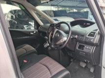 2017 Nissan Serena Nissan Serena 2.0cc S-Hybrid高速公路明星 (一个)