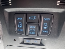 2016 TOYOTA VELLFIRE 2.5 注册ZG 2018 翻新3的天窗 