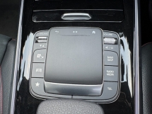 2022 MERCEDES-BENZ GLB 2.0 250 AMG Line CBU Rekod Perkhidmatan Penuh UW 2026