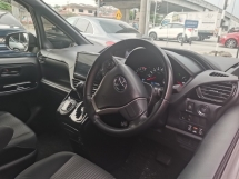 2019 TOYOTA VOXY Z KIRAMEKI II REG 2023