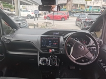 2019 TOYOTA VOXY Z KIRAMEKI II REG 2023