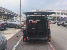2019 TOYOTA VOXY Z KIRAMEKI II REG 2023