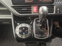 2019 TOYOTA VOXY Z KIRAMEKI II REG 2023
