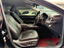 2019 TOYOTA CAMRY 2.5 V CBU 49k km Rekod Perkhidmatan Penuh Waranti Percuma