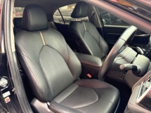 2019 TOYOTA CAMRY 2.5 V CBU 49k km Rekod Perkhidmatan Penuh Waranti Percuma