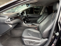 2019 TOYOTA CAMRY 2.5 V CBU 49k km Rekod Perkhidmatan Penuh Waranti Percuma