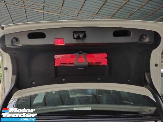 2013 MERCEDES-BENZ E-CLASS E250 CGI BLUE EFFICIENCY AVANTGARDE *TIPTOP CONDIT