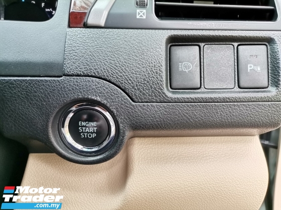 2012 TOYOTA CAMRY 2.5 V (A) Sedan PUSH START POWER SEAT REVERSE CAMERA TIP TOP CONDITION