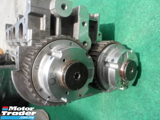 FORD FOCUS CYLINDER HEAD 1.6 Engine & Transmission