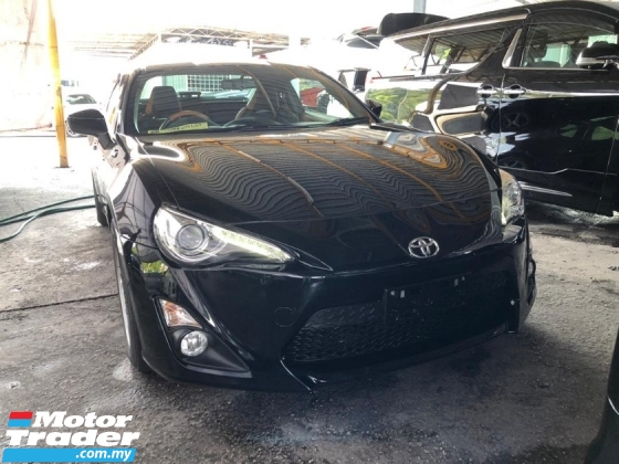 2015 TOYOTA 86 2.0 LIMITED EDITION 200HP REVERSE CAMERA 2 TONE BUCKET SEATS  PRICE INCLUSIVE SST FREE WARRANTY
