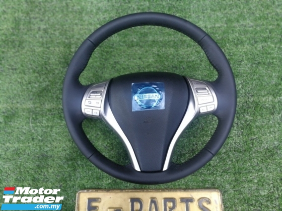 RM 1,180 | Nissan Serena Livina Elgrand Steering Wheel Ex..