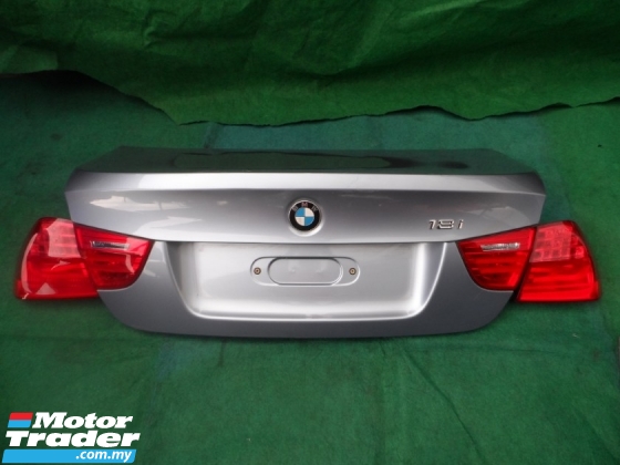 BMW E90 TAIL LAMP SET WIT BOOT LID 3SERIES  Other Accesories