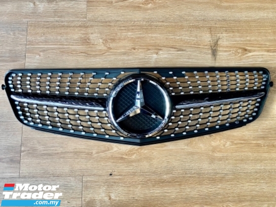 Mercedes Benz w204 Diamond front grill grille sarung logo emblem Exterior & Body Parts > Body parts 