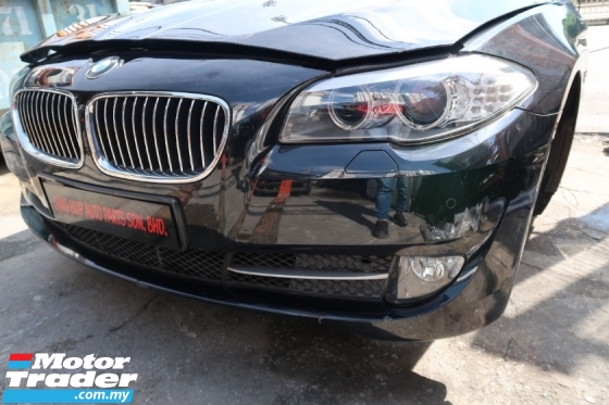 BMW F10 528 HALF CUT SPARE PARTS  Half-cut 