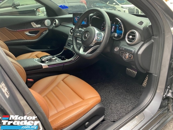 2019 梅赛德斯 - 奔驰C级C300 2.0 AMG 66K KM 保修期内提供全面服务