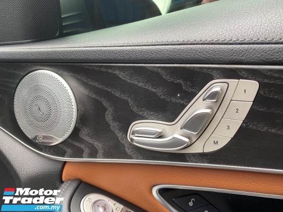 2019 梅赛德斯 - 奔驰C级C300 2.0 AMG 66K KM 保修期内提供全面服务