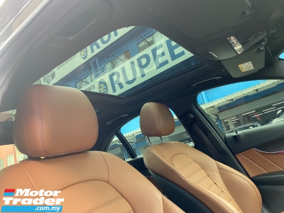2019 梅赛德斯 - 奔驰C级C300 2.0 AMG 66K KM 保修期内提供全面服务