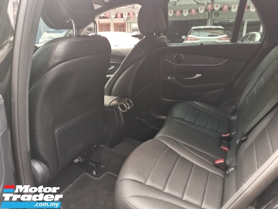 2021 梅赛德斯-奔驰 GLC 级 200 (一个) 像新的